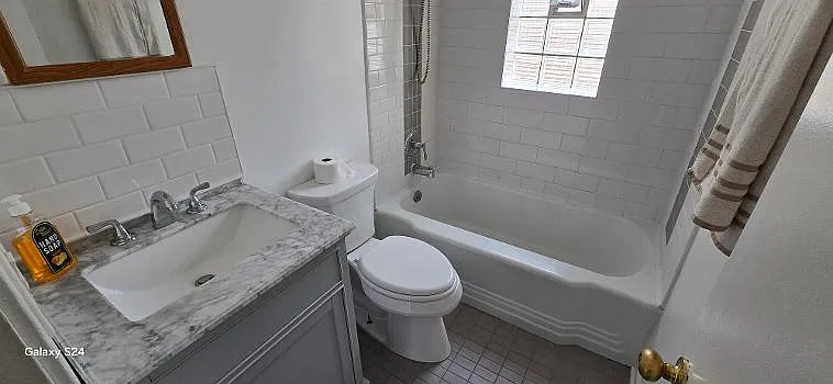 1401 Greenfield Ave — Photo 4