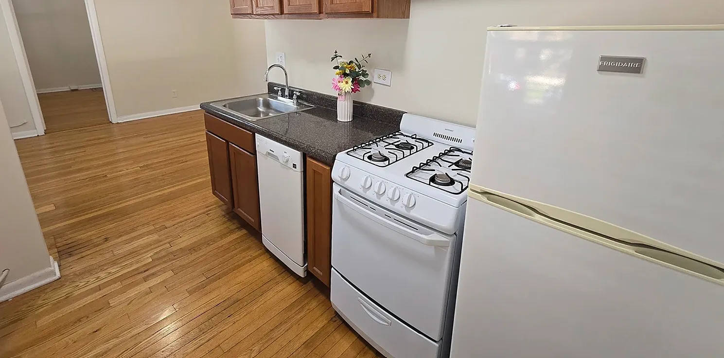 1 bed, 1.0 bath, $1,895 — Photo 2