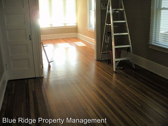 3rd image of 410 Roller St