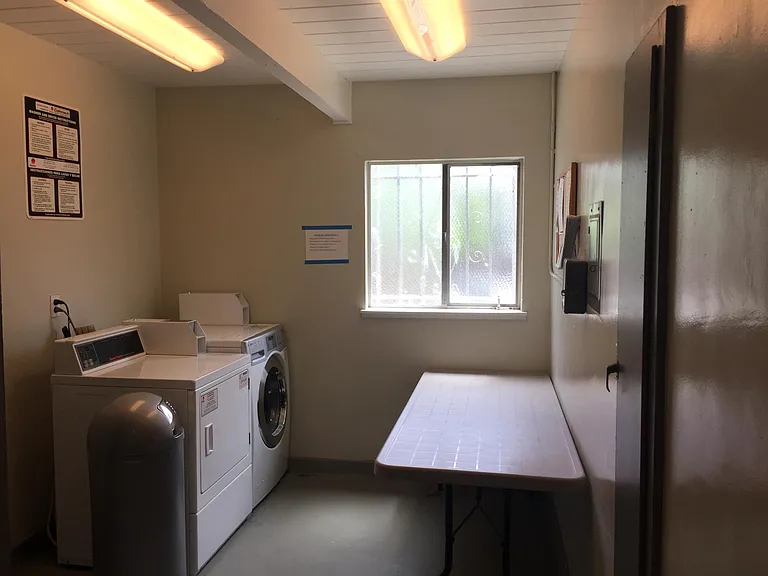 Manchester Apartments — Photo 10