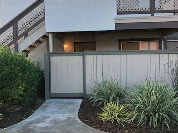 10291 Bell Gardens Dr, Santee, CA