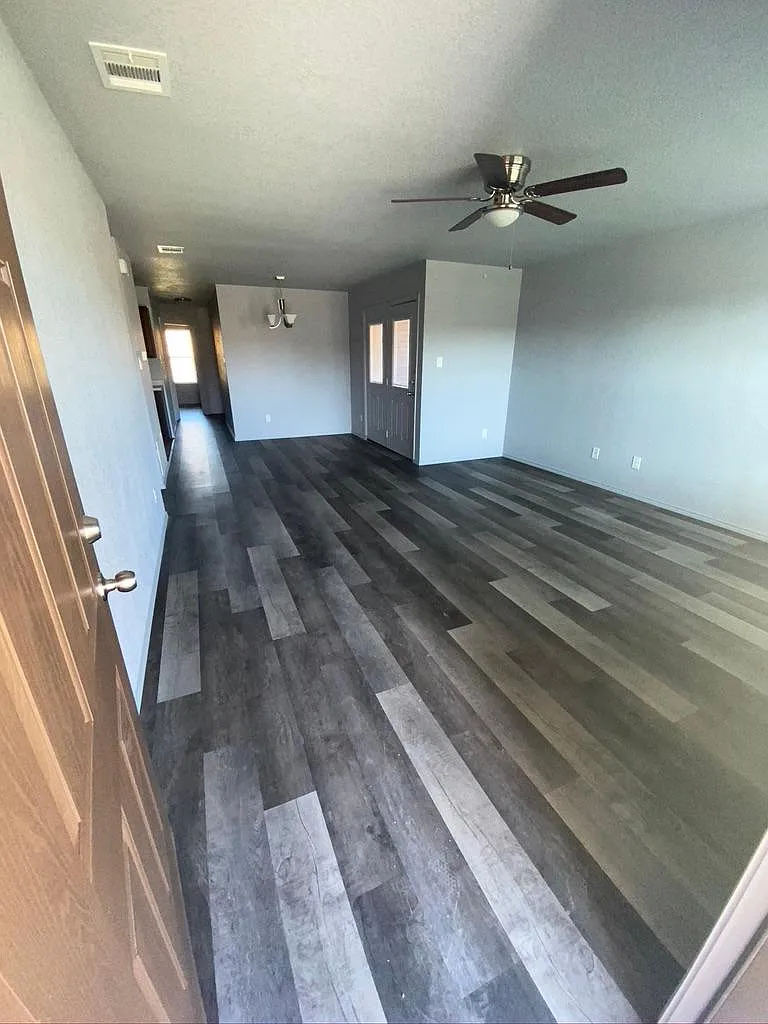1324B Liberation Ln — Photo 2