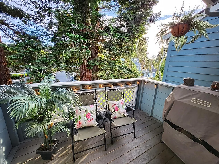 1460 Four Oaks Cir — Photo 4