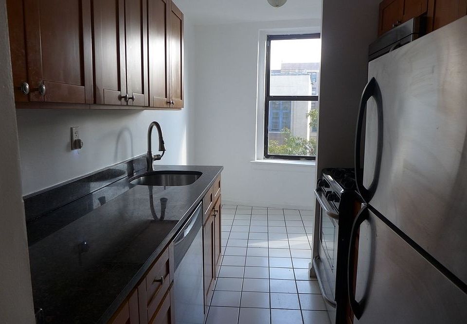 1st image of 4791 Broadway APT 3J
