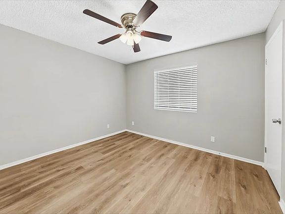4th image of 3713 W Barnes Ln