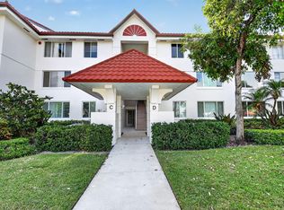 104 Half Moon Circle #D2, Hypoluxo, FL 33462