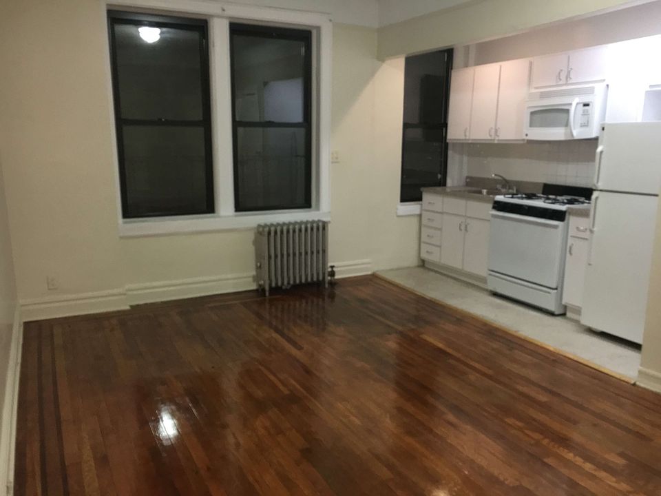 1st image of 14040 Beech Ave #4O