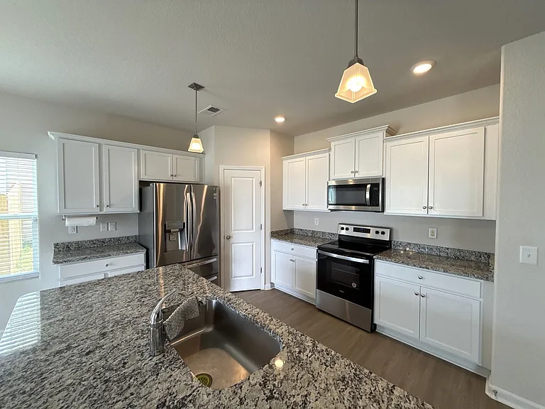6225 Lowe Ln — Photo 7