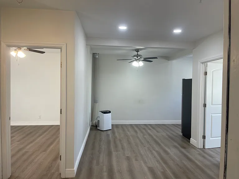 7450 Byron Ave #5 — Photo 2
