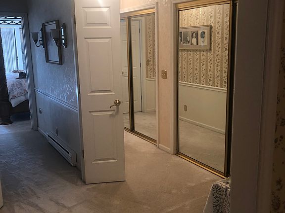 5th image of 611 Stratford Dr