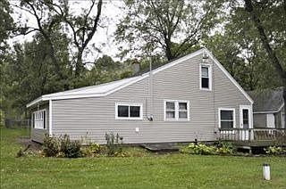 1st image of 944 Golden Ave