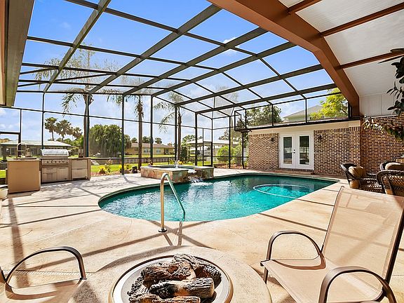 3rd image of 3357 Royal Palm Dr