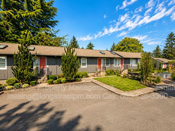 2nd image of 4819 NE 50th Pl