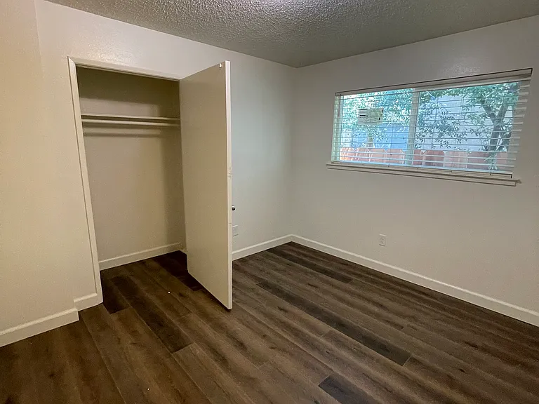 1315 Cardinal St — Photo 17