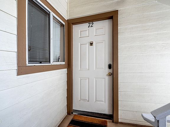 3rd image of 11150 Glenoaks Blvd Unit 72