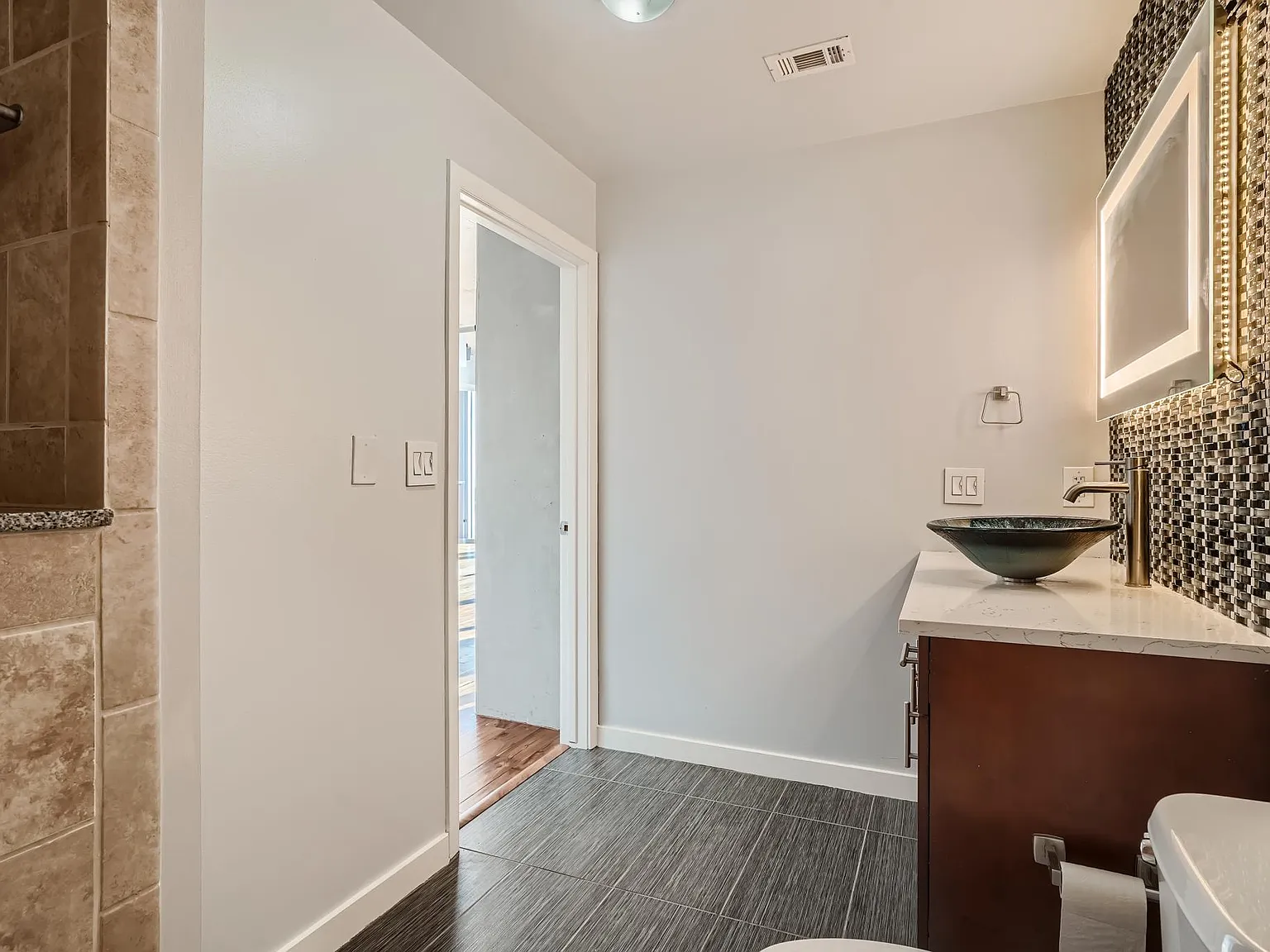 1 bed, 801 sqft, $3,250 — Photo 4