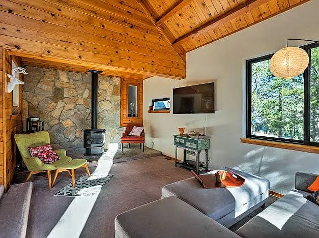 3 bed, 1727 sqft, $5,300 — Photo 3