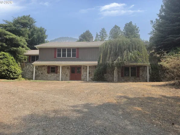 65721 Grays Corner Rd, Cove, OR 97824