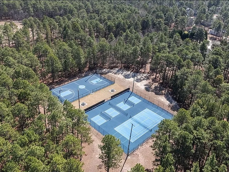 Pineridge Cv — Photo 21