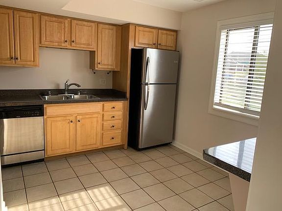 2nd image of 10 Harmony Landing Ct