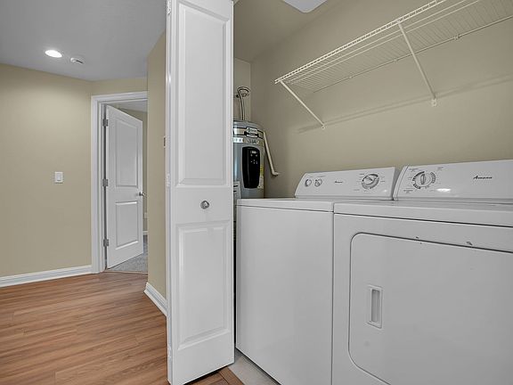 3rd image of 10038 SE Division St #144-36202