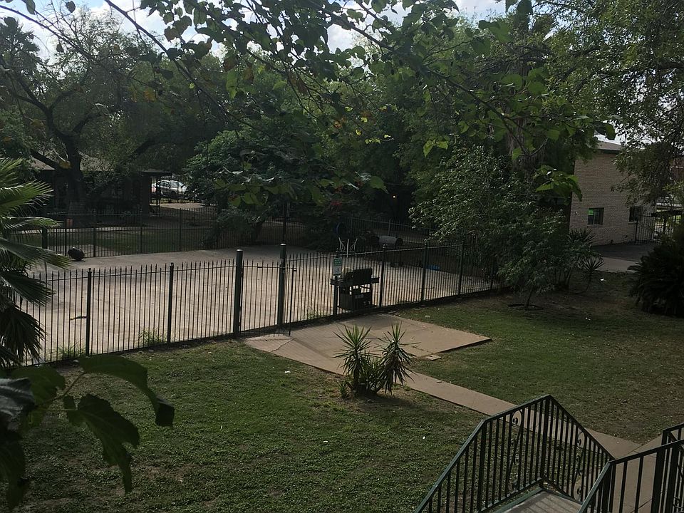 Barbecue Area and green area