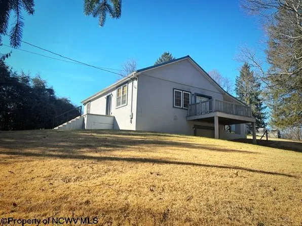 115 Warren Rd, Fairmont, WV 26554