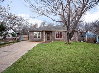 729 NE 32nd St, Grand Prairie, TX 75050