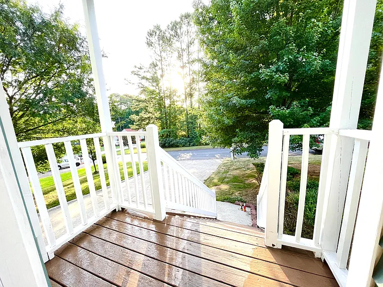 3221 Meadowlark Ln NW — Photo 3