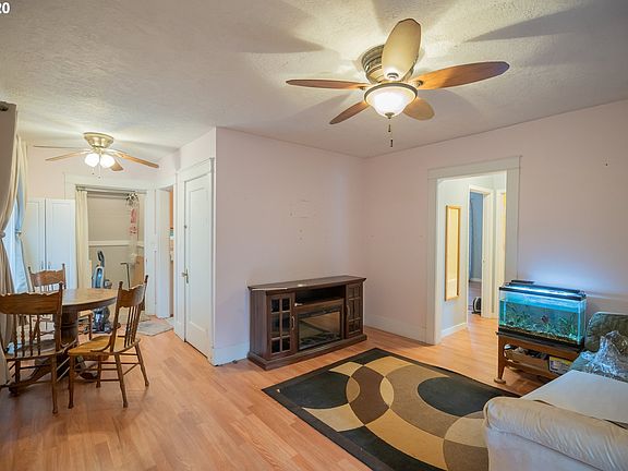 2nd image of 9104 NE 63rd St