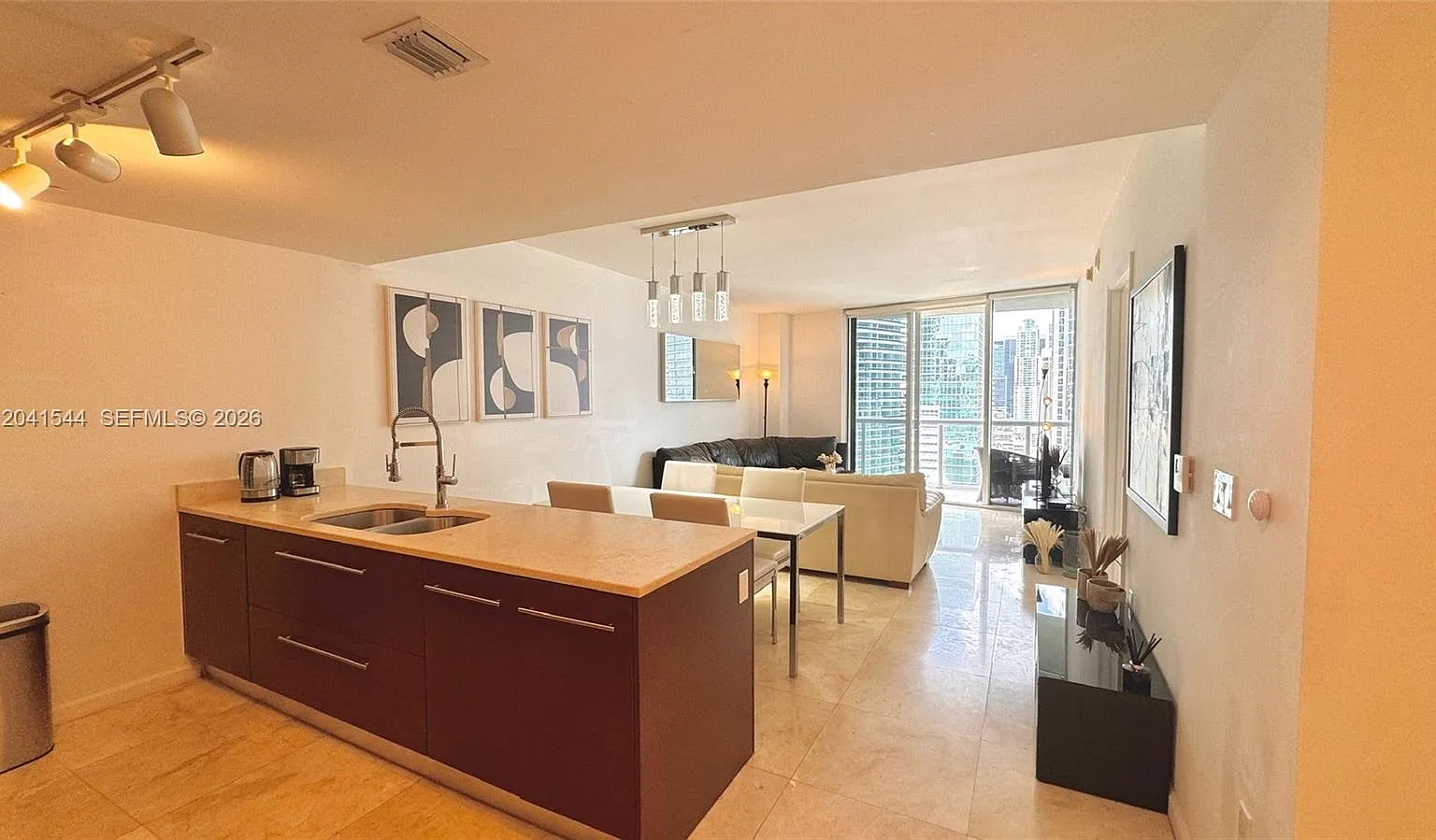 1 bed, 798 sqft, $4,100 — Photo 1