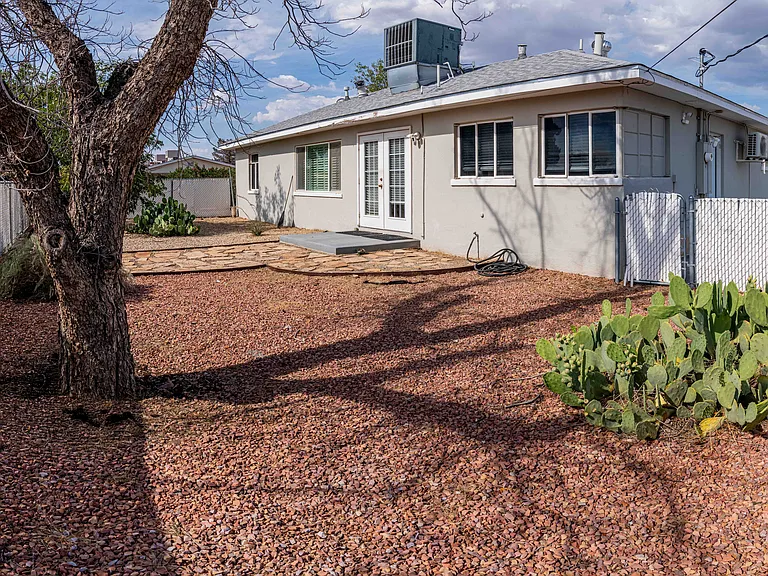 2460 Jordan Rd — Photo 14