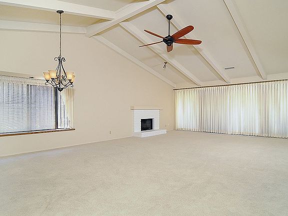 2nd image of 8000 Sawgrass Cir