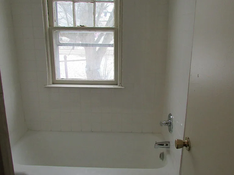 2276 Hiawatha Park Dr — Photo 6
