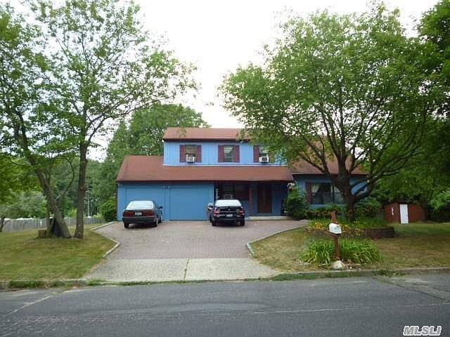 1st image of 6 Oxford Dr