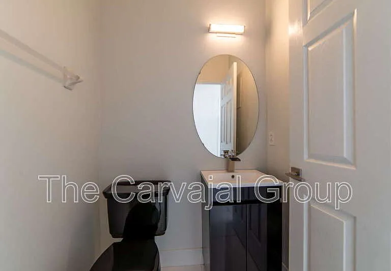 10224 Vickers Ridge Dr — Photo 5
