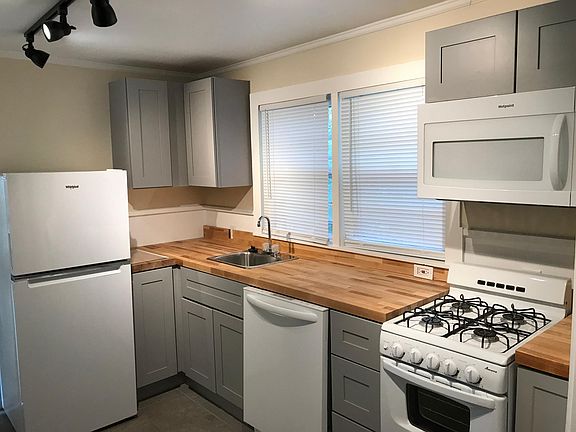 2nd image of 307 Hogan St APT B