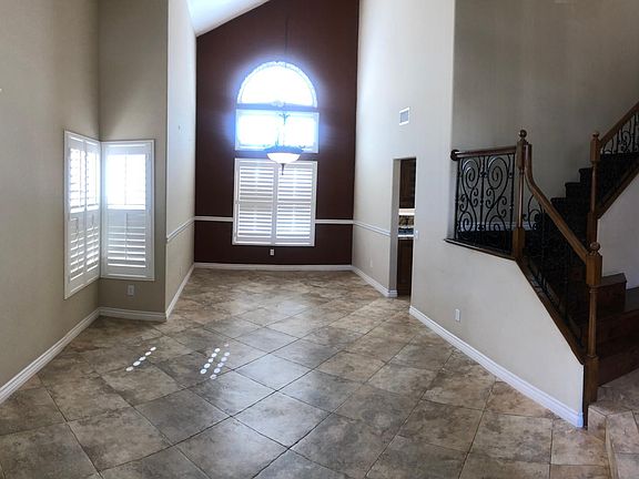 4th image of 10265 Corkwood Ct