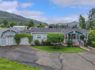 591 1st St, Yoncalla, OR 97499