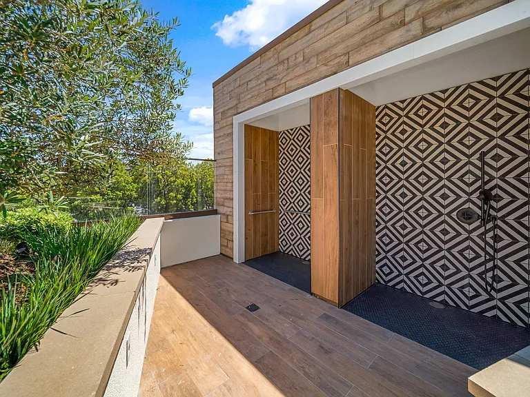Halcyon House — Photo 77