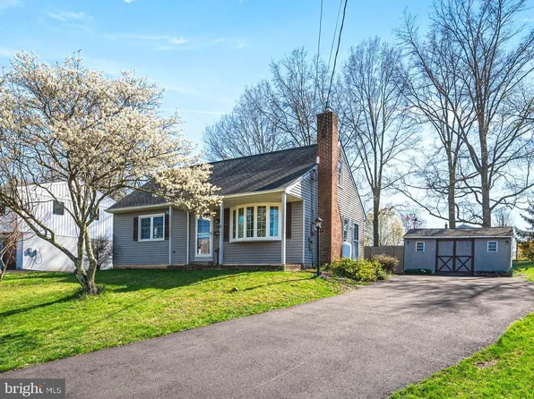 36 Indian Valley Ln, Telford, PA 18969