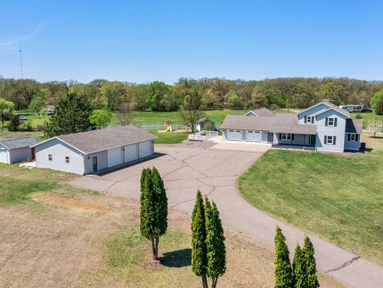 5015 Hidden Acres Cir, Saint Cloud, MN 56301