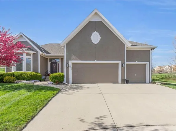 4800 W 162nd St, Overland Park, KS 66085
