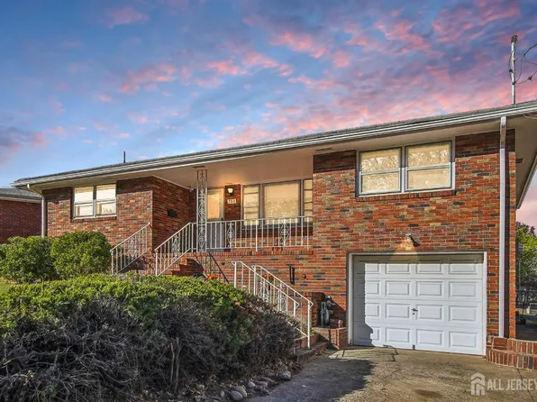 702 Columbus Cir, Perth Amboy, NJ 08861