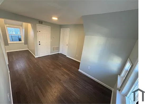 675 Summer Ave #3 — Photo 2