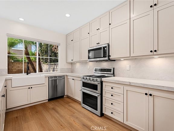 2nd image of 252 Knoll Lk