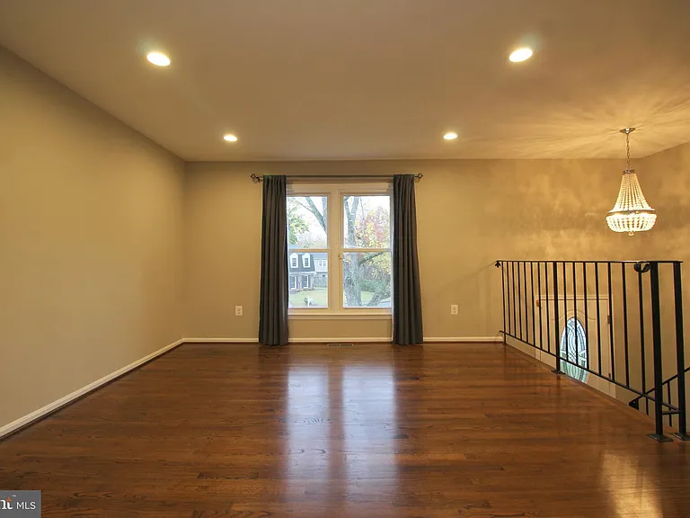 4500 Lantern Pl — Photo 3
