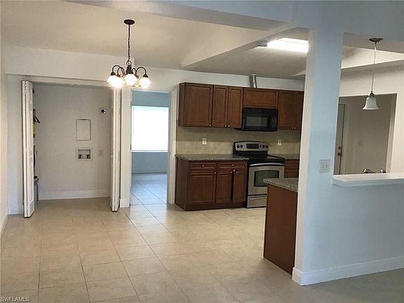 4th image of 2756 Central Ave