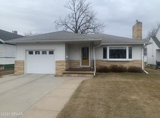 111 S 2nd St W, Ada, MN 56510