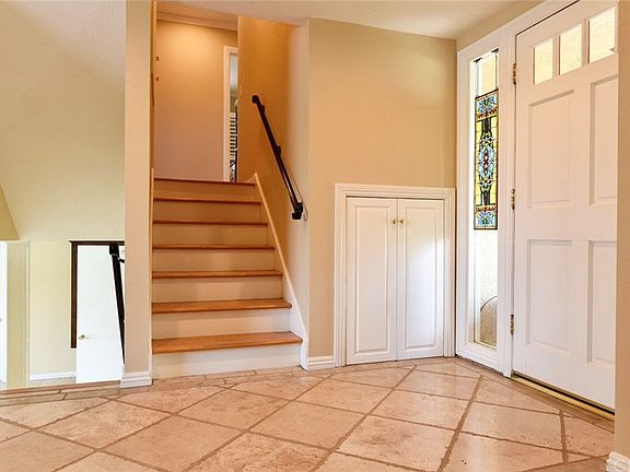 5th image of 344 S Hillrose Ct